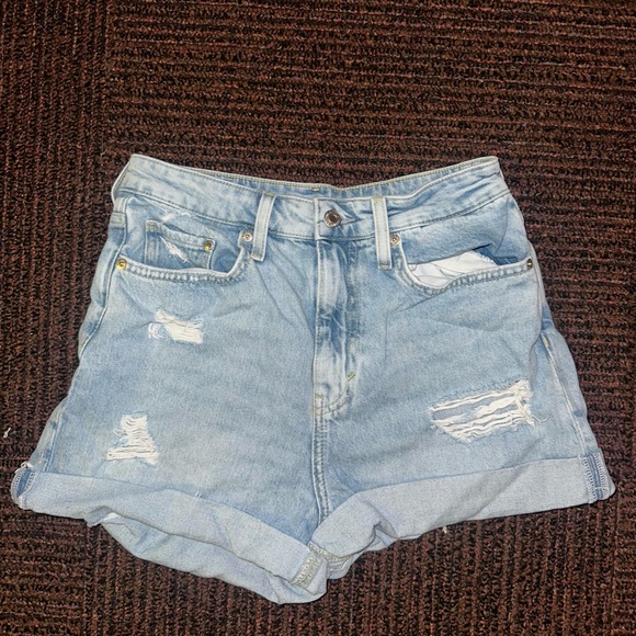 H&M Distressed Mom Shorts - Picture 1 of 3